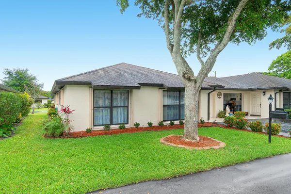 Property Slideshow image 3 of 35 | 10127 eaglewood ter a, Boynton Beach, FL, 33436