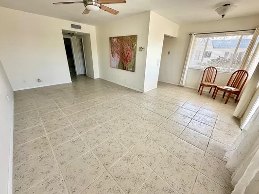 Property Slideshow image 3 of 22 | 2880 lake osborne dr 210, Lake Worth Beach, FL, 33461