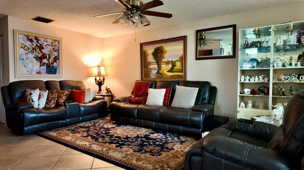 Property Slideshow image 3 of 23 | 1061 nw 85th ter, Plantation, FL, 33322