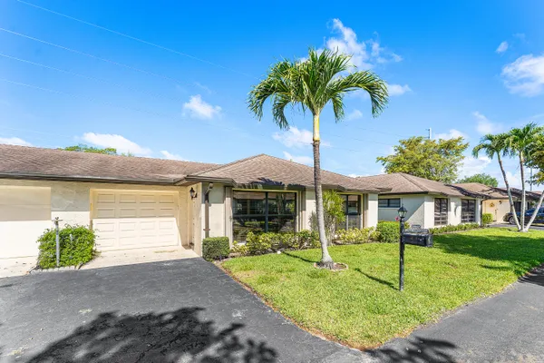 Property Slideshow image 3 of 26 | 4922 dovewood rd b, Boynton Beach, FL, 33436