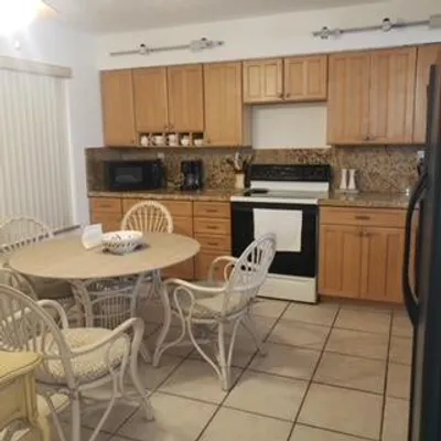 Property Slideshow image 3 of 21 | 11142 green lake dr 202, Boynton Beach, FL, 33437