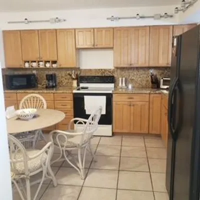 Property Slideshow image 2 of 21 | 11142 green lake dr 202, Boynton Beach, FL, 33437