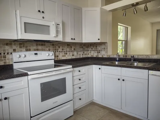 Property Slideshow image 3 of 26 | 18081 se country club dr 341, Jupiter, FL, 33469
