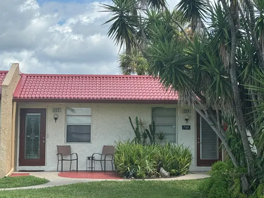 Property Slideshow image 2 of 6 | 117 golden river dr, West Palm Beach, FL, 33411