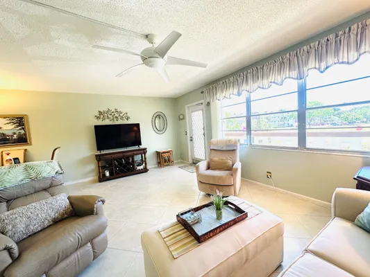 Property Slideshow image 3 of 67 | 2132 cambridge f f, Deerfield Beach, FL, 33442