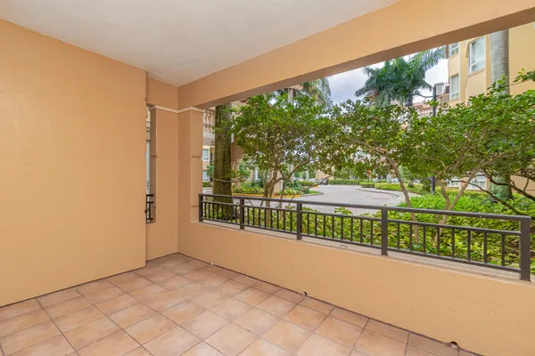 Property Slideshow image 2 of 7 | 16101 emerald estates dr 146, Weston, FL, 33331