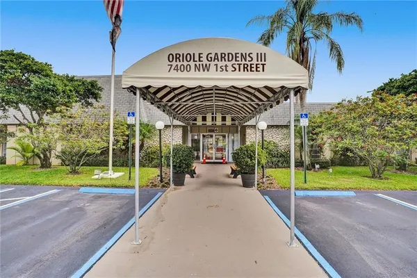 Property Slideshow image 2 of 15 | 201 nw 76th ave 203, Margate, FL, 33063