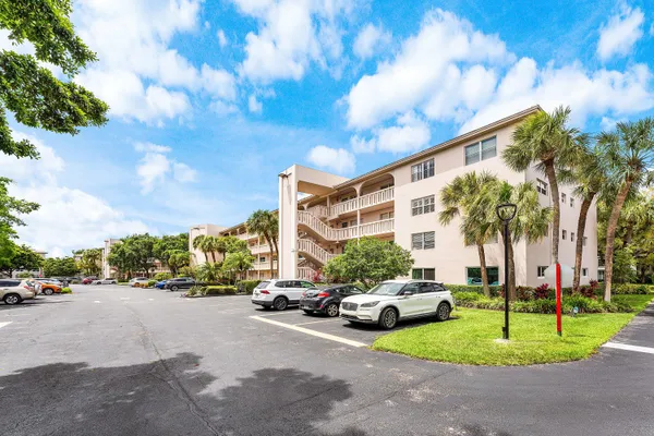 Property Slideshow image 3 of 43 | 2003 granada dr m1, Coconut Creek, FL, 33066