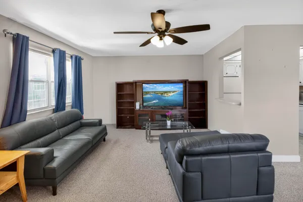 Property Slideshow image 3 of 27 | 82 flanders 82-b, Delray Beach, FL, 33484