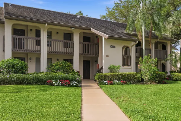 Property Slideshow image 2 of 26 | 10118 mangrove dr 105, Boynton Beach, FL, 33437