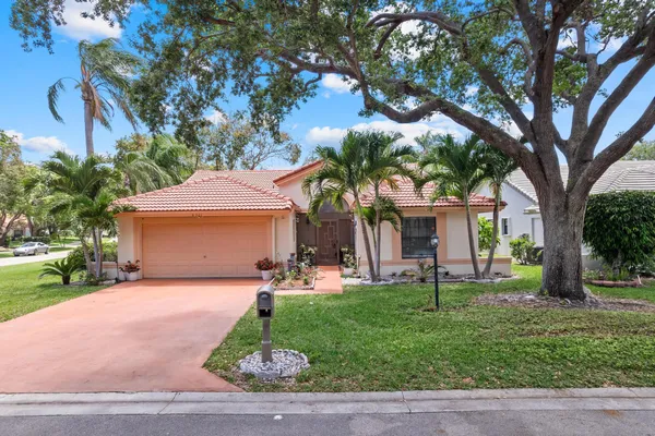 Property Slideshow image 2 of 38 | 8521 leeway ln, Boynton Beach, FL, 33436