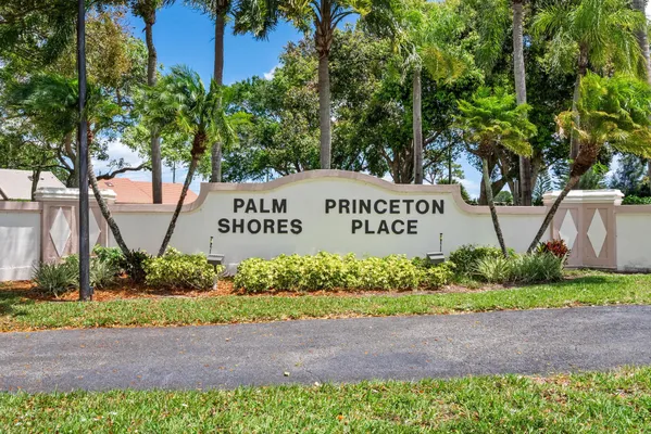 Property Slideshow image 2 of 38 | 8521 leeway ln, Boynton Beach, FL, 33436