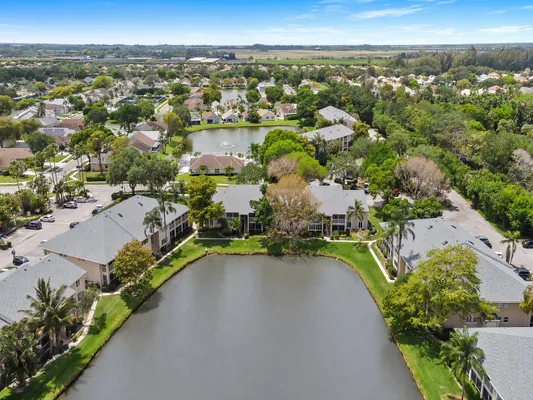 Property Slideshow image 3 of 22 | 13750 oneida dr e1, Delray Beach, FL, 33446