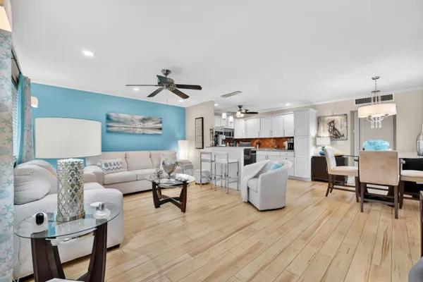 Property Slideshow image 3 of 27 | 211 valencia, Delray Beach, FL, 33446