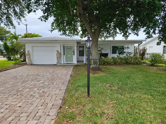 Property Slideshow image 3 of 11 | 391 leisure blvd, Pompano Beach, FL, 33064