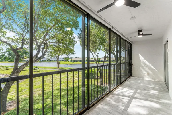 Property Slideshow image 3 of 43 | 7192 huntington ln 208, Delray Beach, FL, 33446