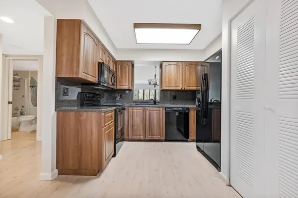 Property Slideshow image 2 of 70 | 7286 huntington ln 405, Delray Beach, FL, 33446