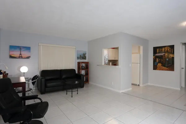 Property Slideshow image 3 of 34 | 331 windsor o o, West Palm Beach, FL, 33417