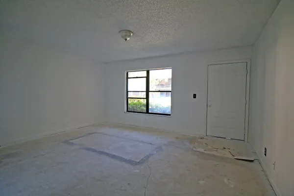 Property Slideshow image 2 of 22 | 450 sw s river dr 104, Stuart, FL, 34997