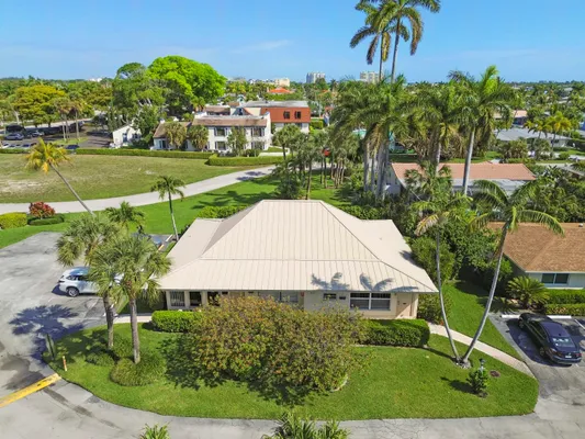 Property Slideshow image 2 of 21 | 631 snug harbor dr s1, Boynton Beach, FL, 33435