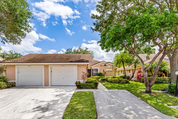 Property Slideshow image 2 of 34 | 8356 sunmeadow ln, Boca Raton, FL, 33496