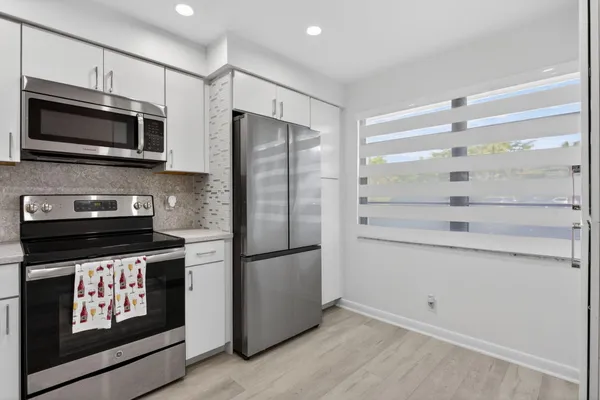 Property Slideshow image 3 of 30 | 3201 portofino pt f1, Coconut Creek, FL, 33066