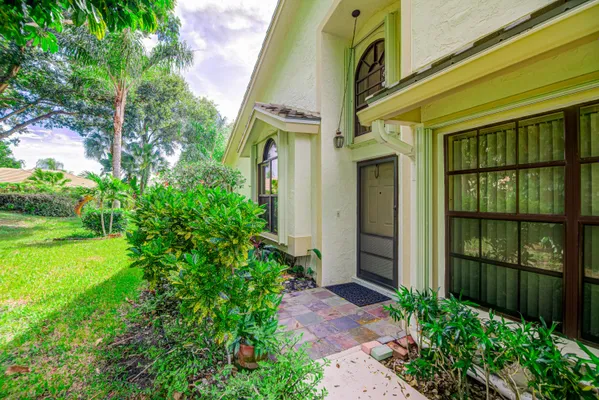 Property Slideshow image 3 of 19 | 10868 stafford cir, Boynton Beach, FL, 33436