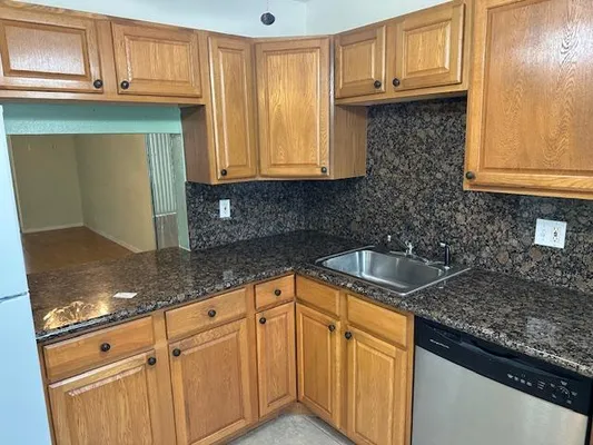 Property Slideshow image 2 of 22 | 7300 nw 5th ct 101, Margate, FL, 33063