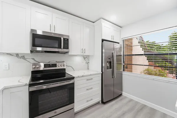 Property Slideshow image 3 of 33 | 21839 arriba real 10g, Boca Raton, FL, 33433