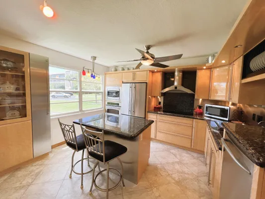 Property Slideshow image 3 of 38 | 2902 victoria cir a1, Coconut Creek, FL, 33066