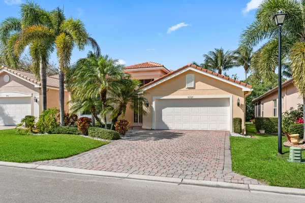 Property Slideshow image 2 of 70 | 8727 carmel mountain way, Boynton Beach, FL, 33473
