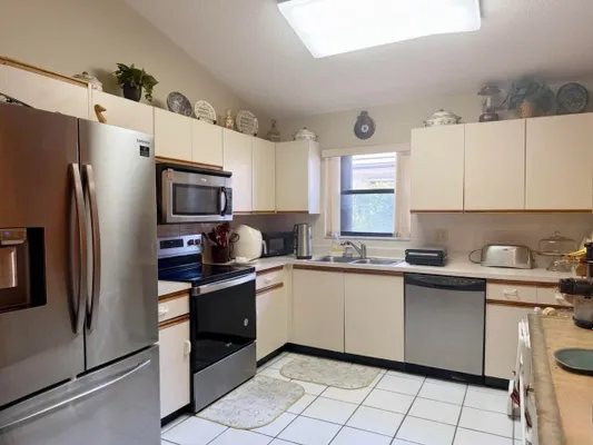 Property Slideshow image 3 of 34 | 4787 brighton lakes blvd, Boynton Beach, FL, 33436