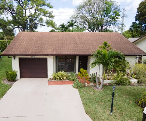 Property Slideshow image 2 of 11 | 6149 olivewood cir, Greenacres, FL, 33463