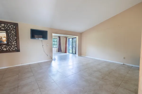 Property Slideshow image 3 of 11 | 6149 olivewood cir, Greenacres, FL, 33463