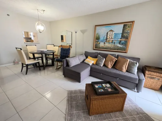 Property Slideshow image 2 of 14 | 4640 lucerne lakes blvd 404, Lake Worth, FL, 33467