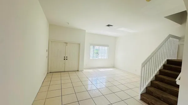 Property Slideshow image 3 of 32 | 7634 nw 99th way, Tamarac, FL, 33321