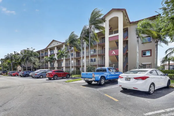 Property Slideshow image 3 of 51 | 13700 sw 11th st, Pembroke Pines, FL, 33027