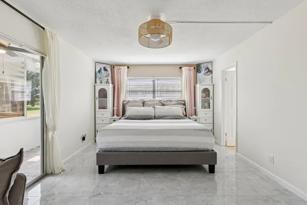 Property Slideshow image 3 of 31 | 125 oakridge j 125, Deerfield Beach, FL, 33442