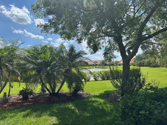 Property Slideshow image 2 of 6 | 6500 oxford cir 103, Vero Beach, FL, 32966