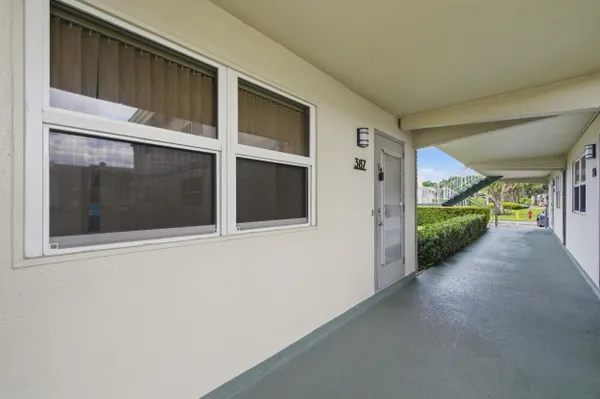 Property Slideshow image 3 of 41 | 387 flanders i i, Delray Beach, FL, 33484