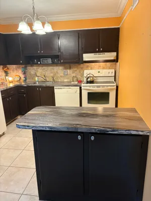 Property Slideshow image 3 of 18 | 304 wellington e 304, West Palm Beach, FL, 33417