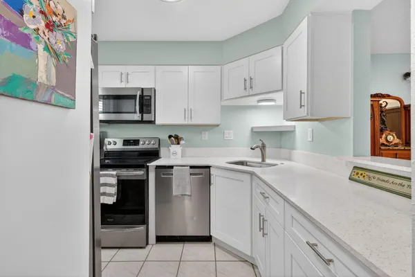 Property Slideshow image 3 of 47 | 1176 bayshore dr 205, Fort Pierce, FL, 34949