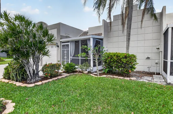 Property Slideshow image 2 of 47 | 9245 flynn cir 7, Boca Raton, FL, 33496
