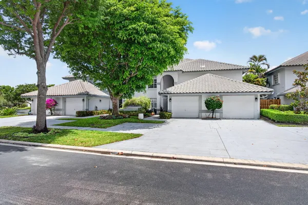 Property Slideshow image 2 of 113 | 11675 briarwood cir 2, Boynton Beach, FL, 33437