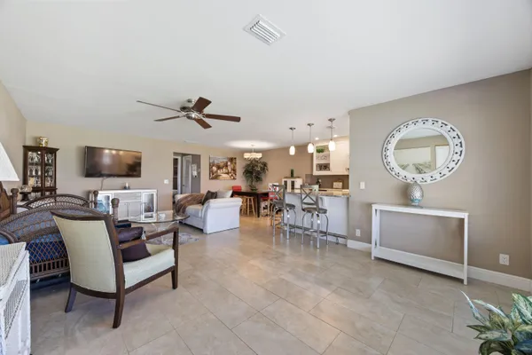 Property Slideshow image 2 of 18 | 150 s blvd b, Boynton Beach, FL, 33435