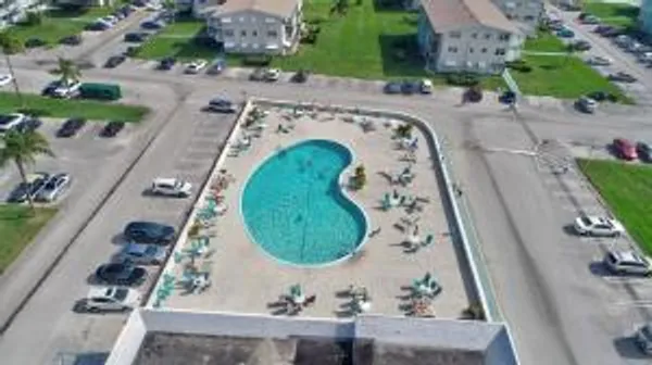 Property Slideshow image 2 of 31 | 340 horizons 205, Boynton Beach, FL, 33435