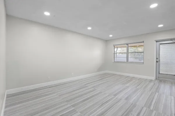 Property Slideshow image 3 of 35 | 148 hastings i i, West Palm Beach, FL, 33417