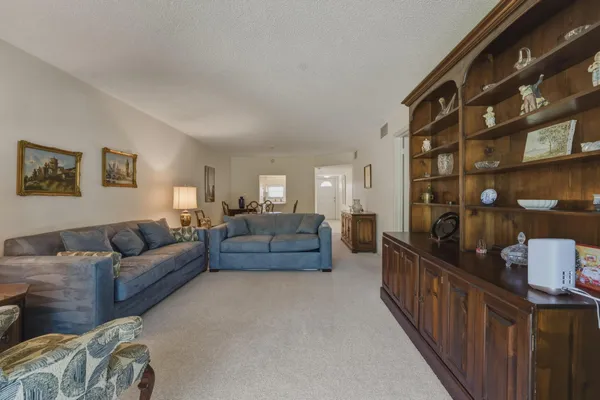 Property Slideshow image 3 of 50 | 8970 s hollybrook blvd 308, Pembroke Pines, FL, 33025
