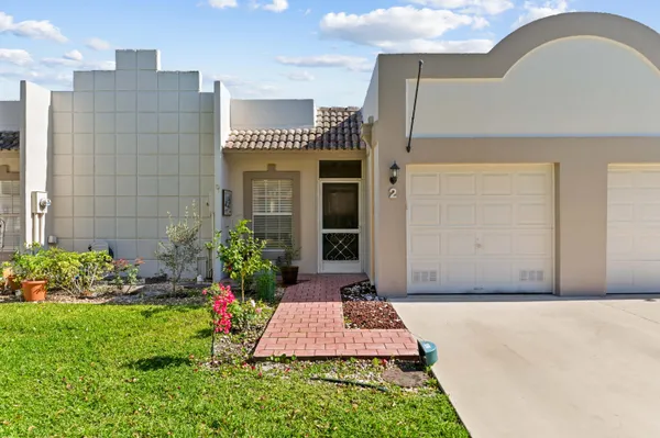 Property Slideshow image 2 of 40 | 9244 flynn cir 2, Boca Raton, FL, 33496