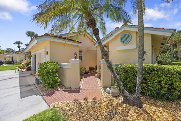 Property Slideshow image 3 of 49 | 3662 sw whispering sound dr, Palm City, FL, 34990